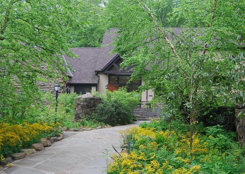 Cora Hartshorn Arboretum and Bird Sanctuary, United States